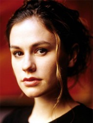 Анна Пэкуин