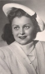 Людмила Целиковская