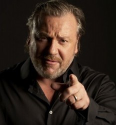 Рэй Уинстон