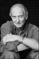 Чарльз Дэнс