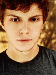 Эван Питерс