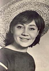 Лариса Лужина